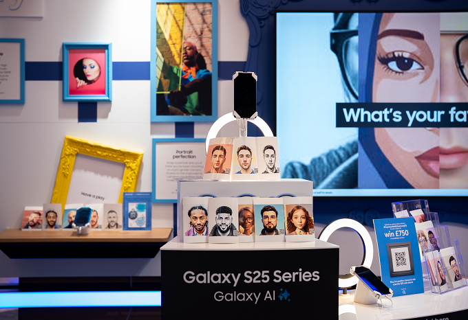 2360727 Immersive experiences Samsung galaxy AI marketing by TCC