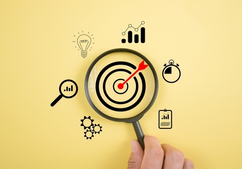 Magnifier,Glass,Focus,On,Target,Dartboard,,Business,Development,Strategy,,And